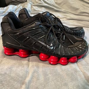 Black and red Nike shox